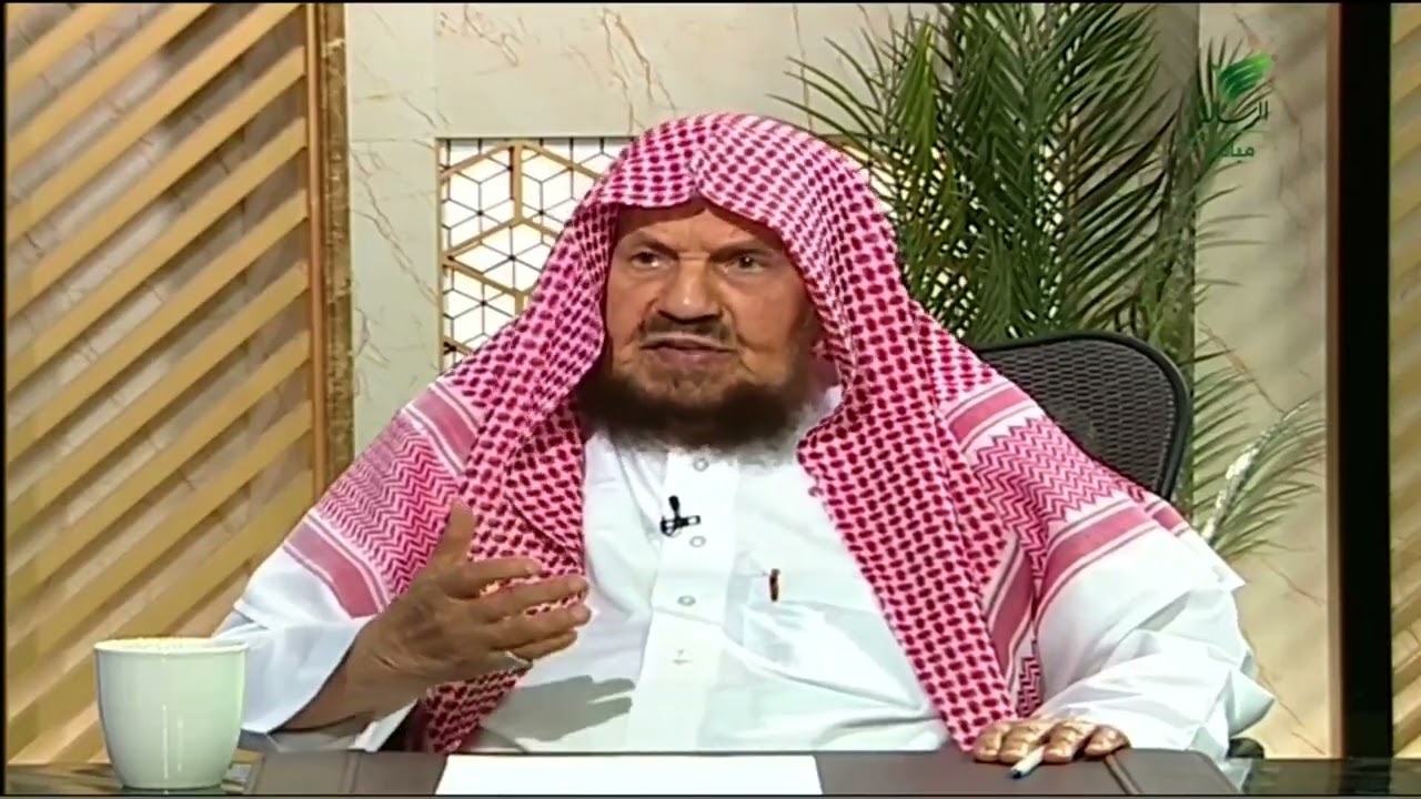 بالنسبة للرجال.. هل حلق اللحية والشارب من التشبه بالنساء؟- الشيخ عبدالله المنيع#يستفتونك#الرسالة