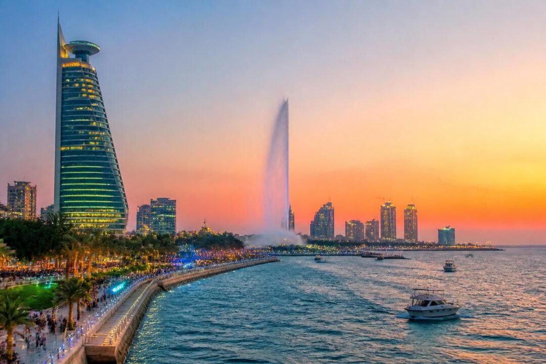 استمتع بجولة ساحرة في واجهة جدة البحرية واكتشف أبرز المعالم السياحية التي تجعلها وجهة لا مثيل لها على الساحل.